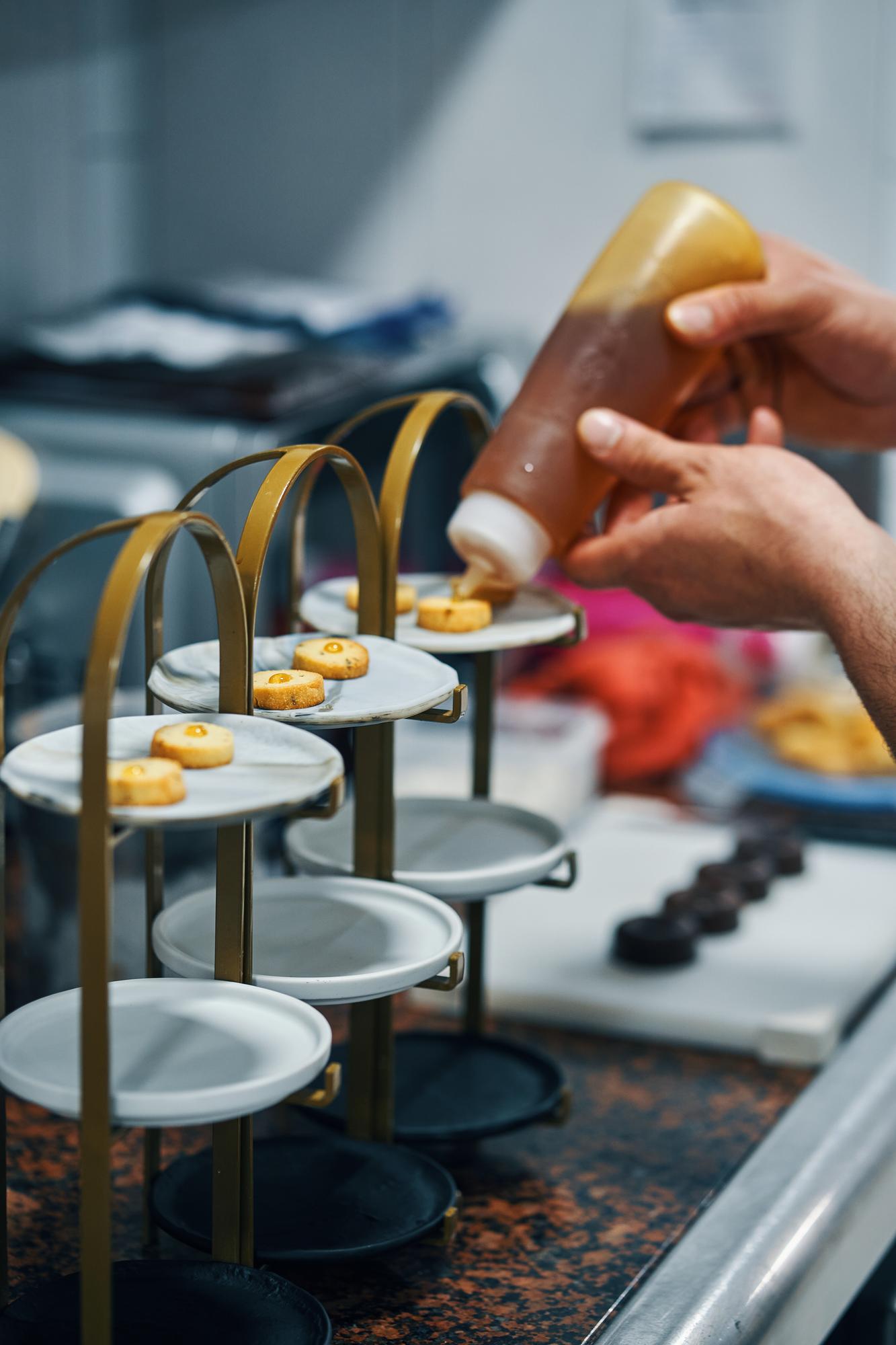 Workshop with precision cooking tools and modern plating